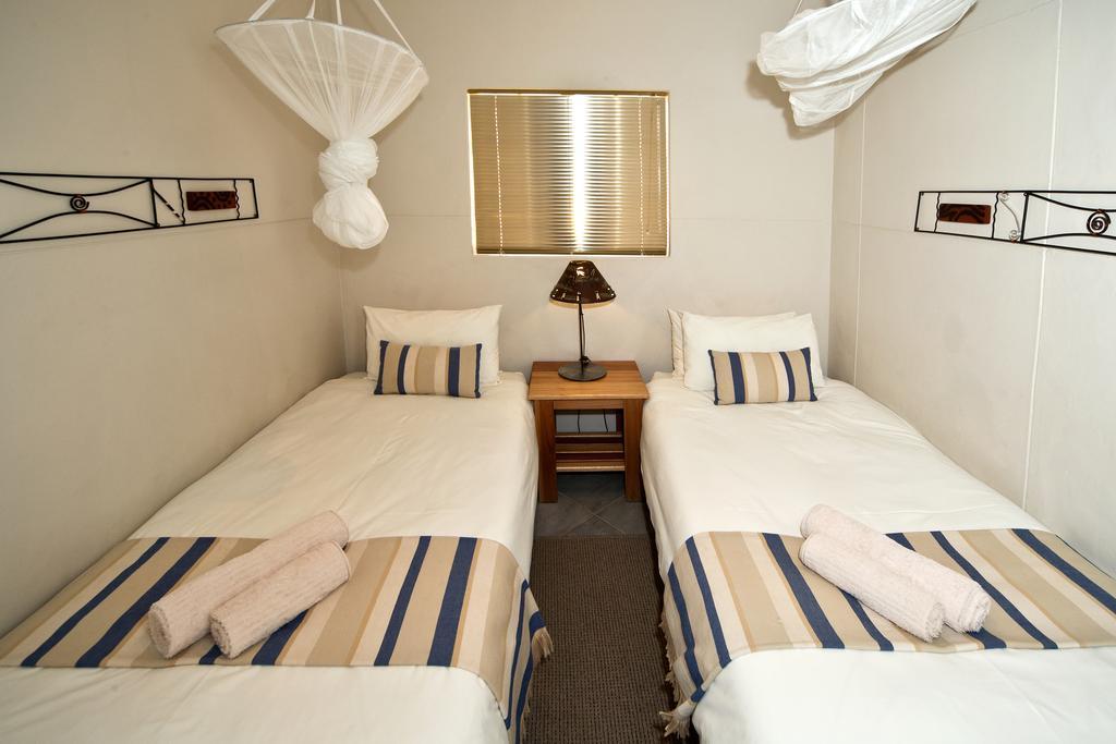 Bahnhof Hotel Aus Eksteriør bilde