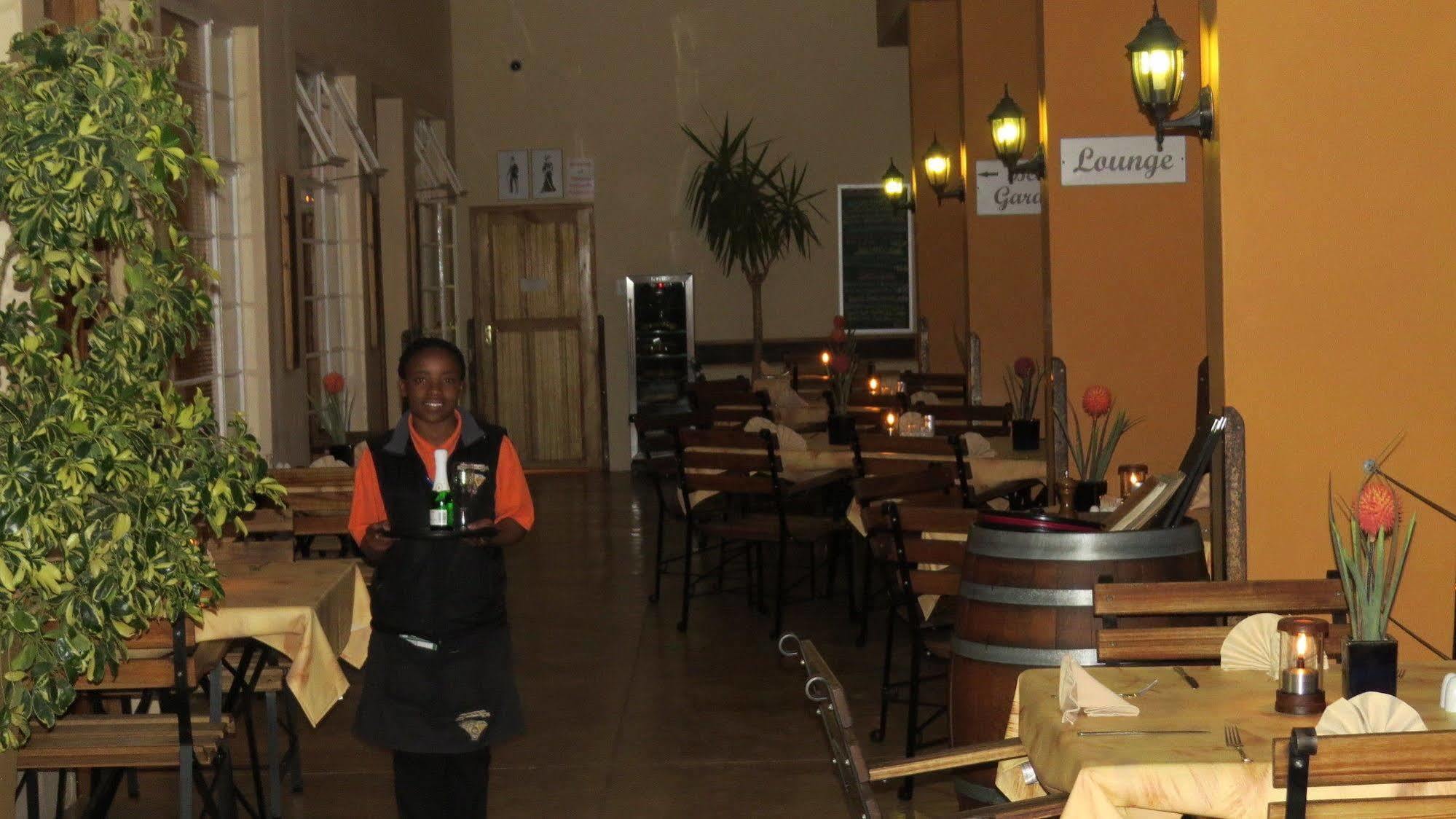 Bahnhof Hotel Aus Eksteriør bilde